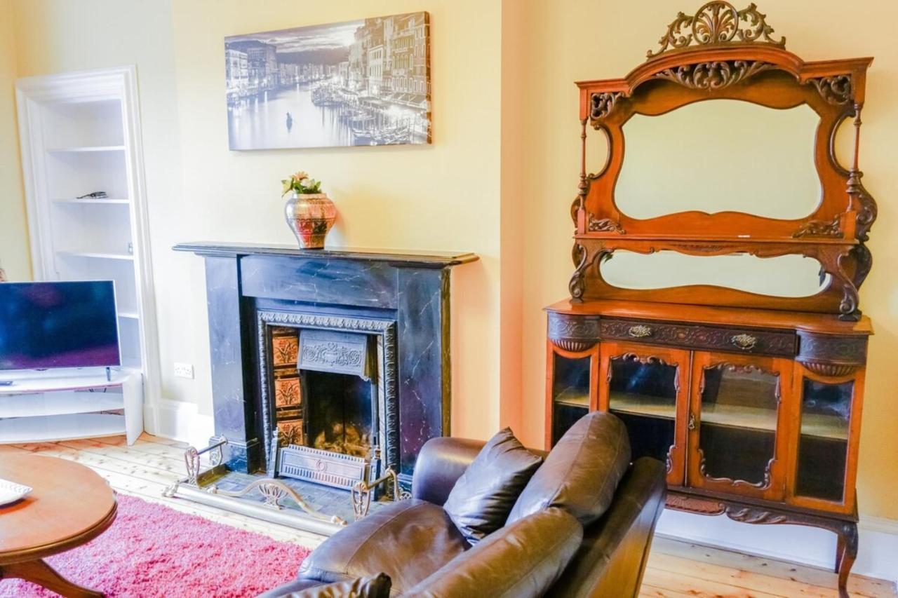 Newly Furnished 2 Bedroom Apartment On Leith Walk EDI Eksteriør billede