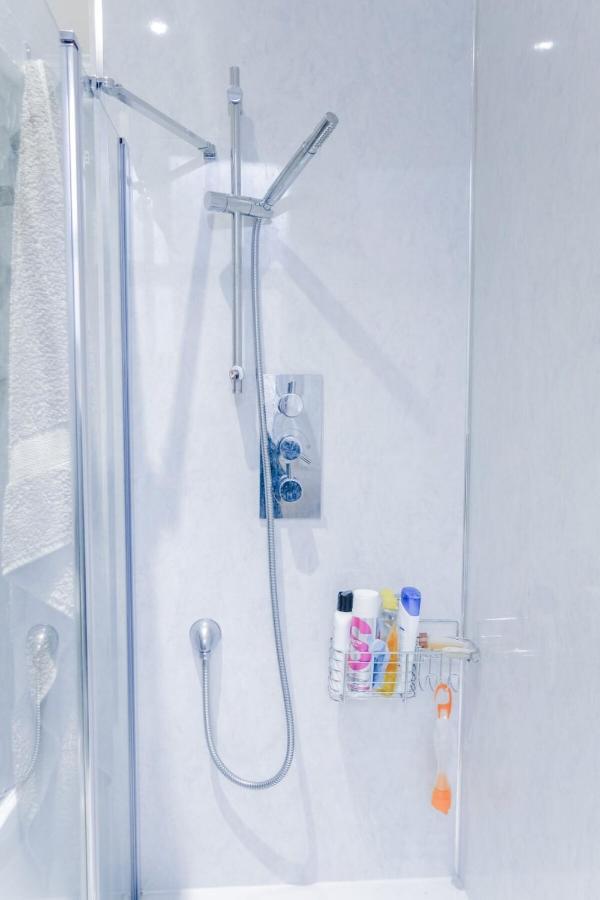 Newly Furnished 2 Bedroom Apartment On Leith Walk EDI Eksteriør billede